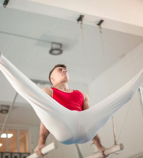 Man performing a powerful and controlled strength exercise.